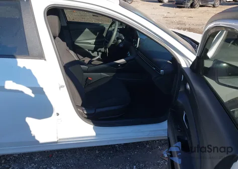 2021 Hyundai Elantra Se z USA, uszkodzony, nr VIN 5NPLL4AG4MH049881